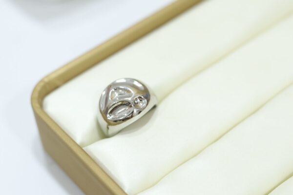 ANILLO HAILEY