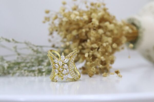 Anillo Hallie