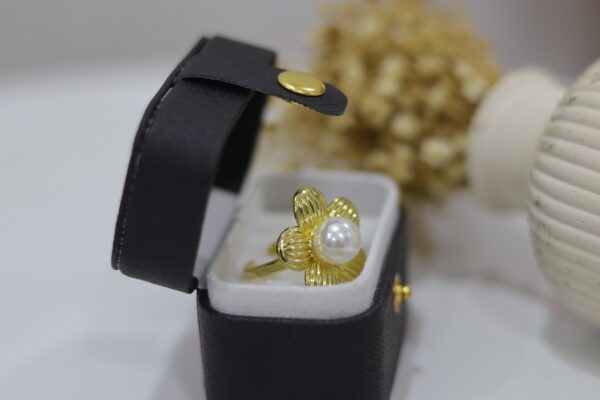 Anillo Lia